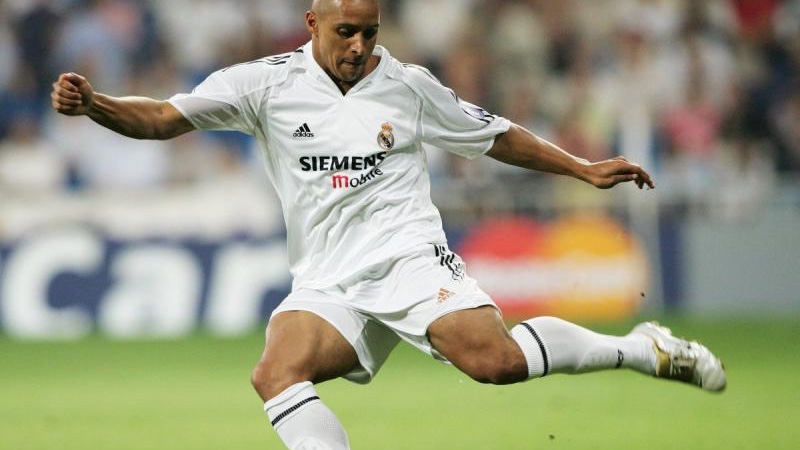 Cầu thủ Roberto Carlos - Huyền thoại với cú sút ảo diệu