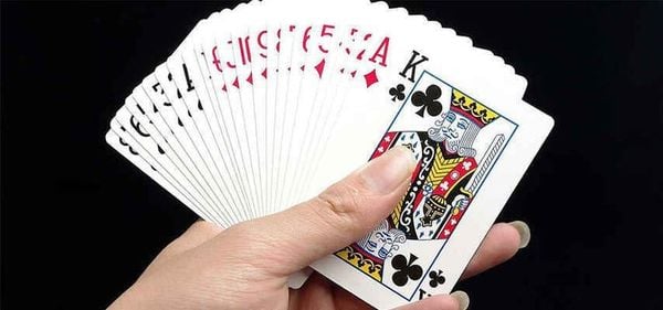 Blackjack có giá bao nhiêu? Mẹo chơi bài xì dách hiệu quả và tránh thua cả làng