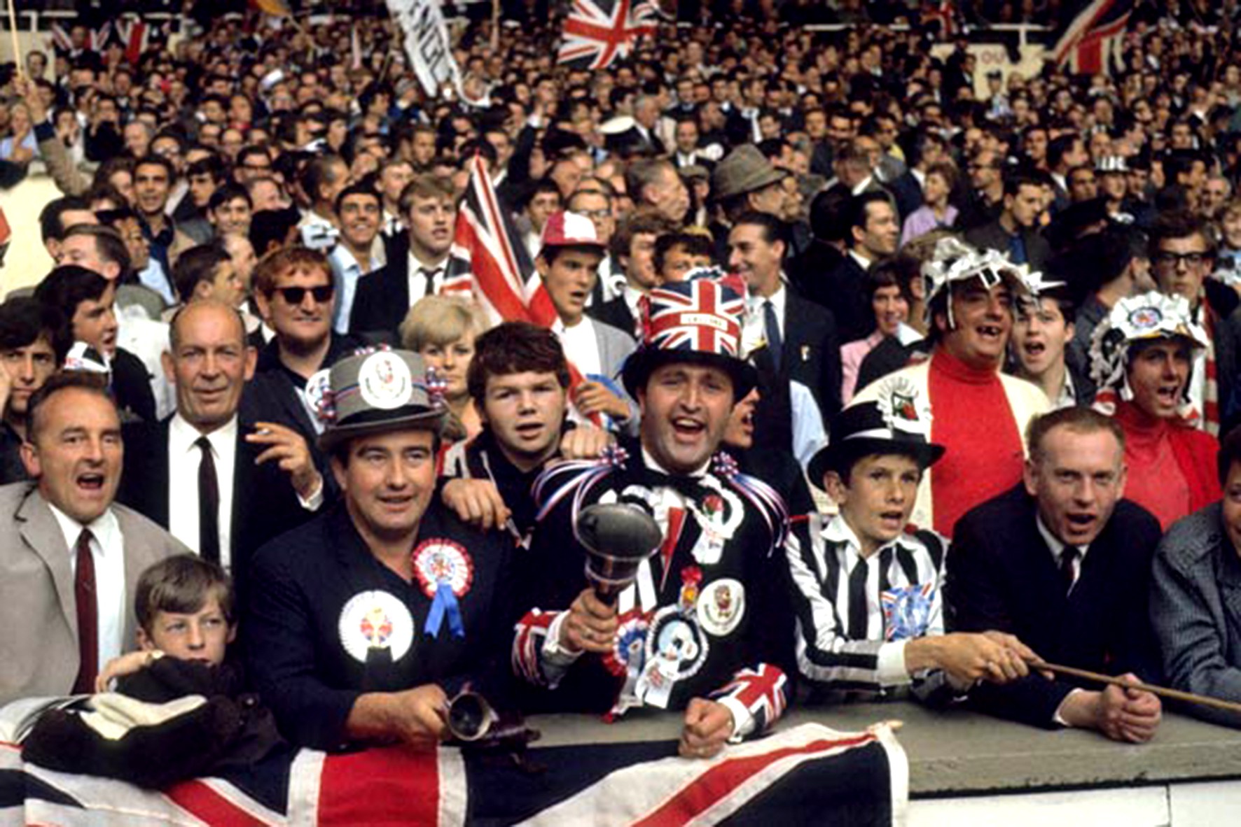 World Cup 1966: Cúp vàng bị đánh cắp và bàn thắng 'ma' - Tuổi Trẻ Online