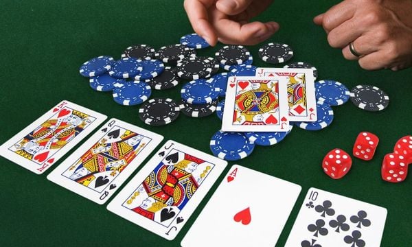 LUẬT CHƠI BÀI SÂM, BA CÂY, TÁ LẢ, XÌ DÁCH CƠ BẢN – ADAM STORE - Thương hiệu veston may sẵn hàng đầu Việt Nam