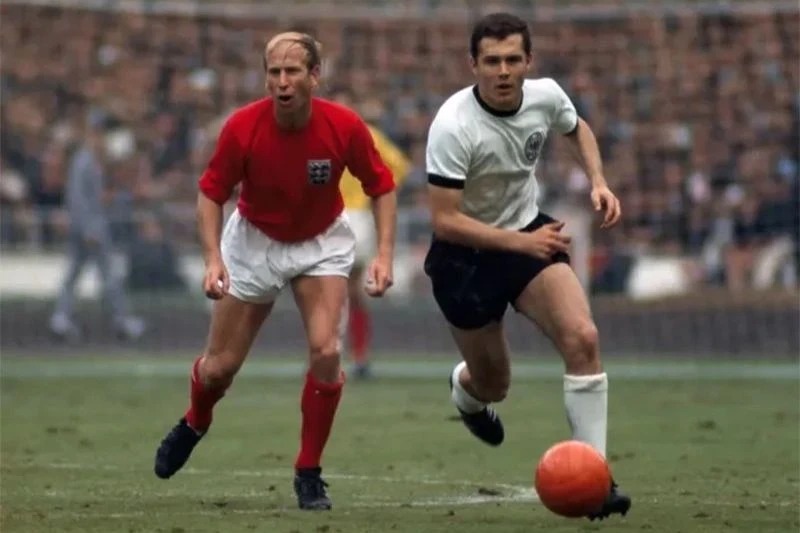 Sự nghiệp đỉnh cao của huyền thoại bóng đá Franz Beckenbauer qua những tấm hình - Báo Tuyên Quang điện tử