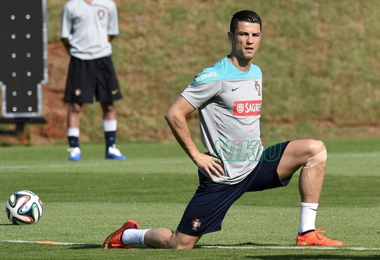 Xử lý căng cơ chân khi đá bóng dễ dàng - có lẽ bạn chưa biết?